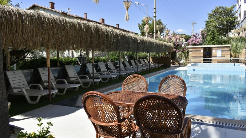 Öz Güzelçamlı Hotel