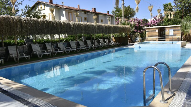 Öz Güzelçamlı Hotel